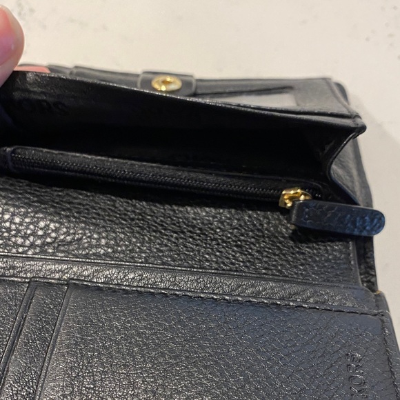 Michael Kors Black Leather Wallet with Gold Plate - Picture 6 of 7